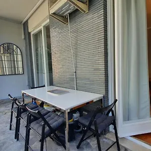 Heart Fashion District Apartment